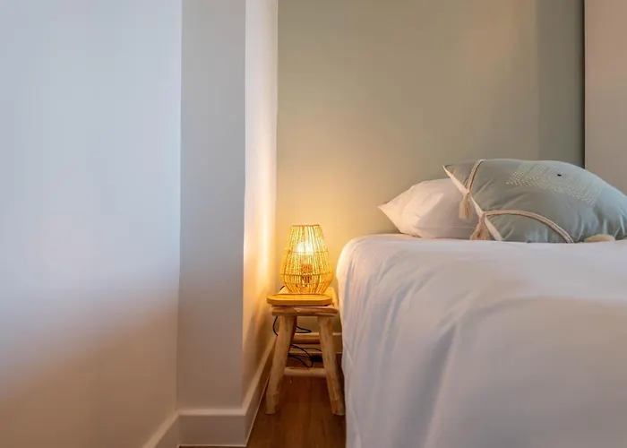 Homey Lotus - Proche Gare, Balcon Prive, Wifi