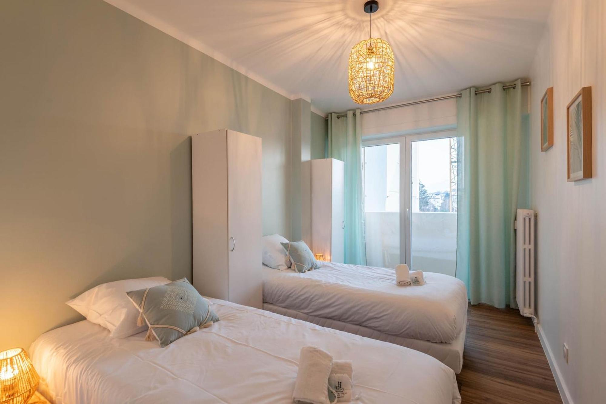Homey Lotus - Proche Gare, Balcon Prive, Wifi * Annemasse